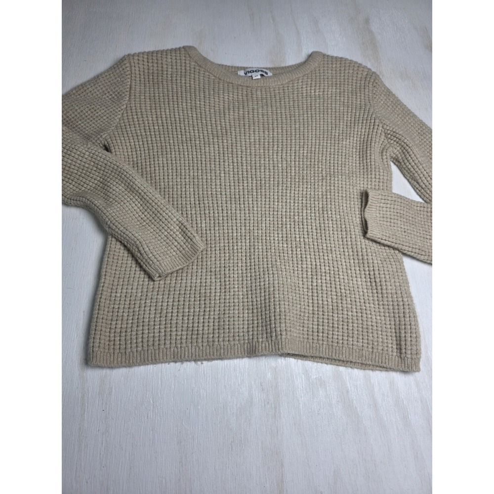 Vigoss Size Medium Women's Beige Waffle Knit Sweater Round Neck Short So Soft